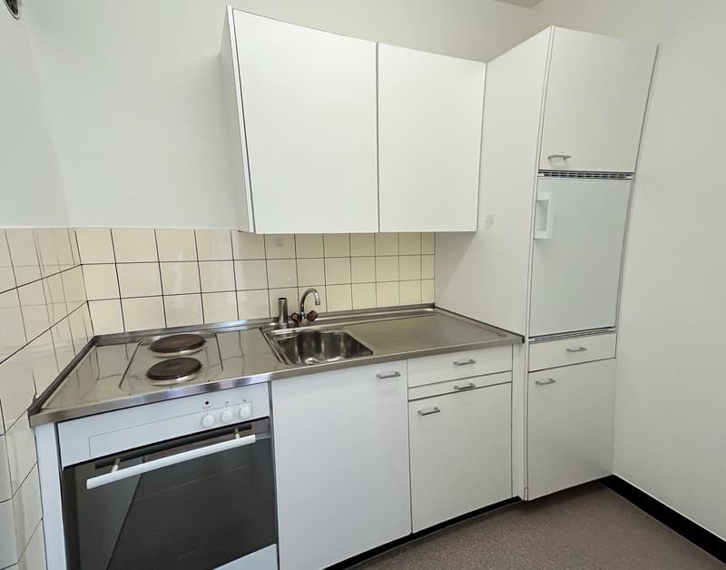Living in Gundeli - ideal for commuters, walking distance to SBB and 1st net rent free (3)