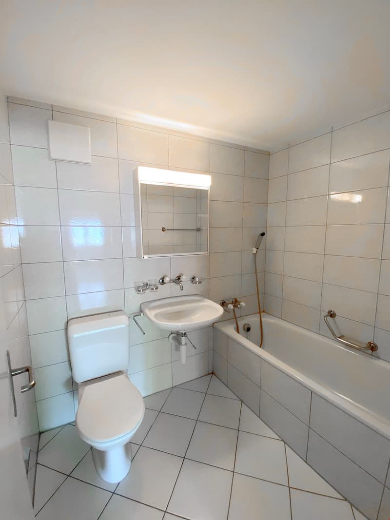 Badezimmer mit Badewanne