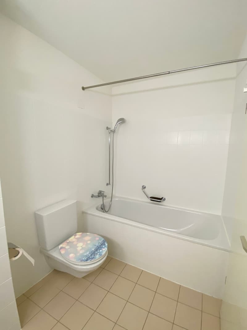 Badezimmer mit Badewanne