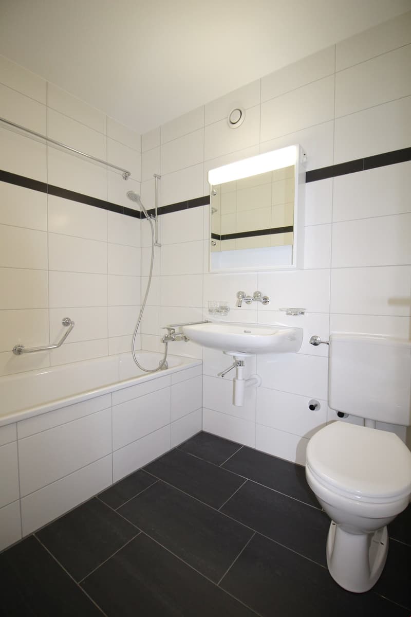 Badezimmer mit Badewanne