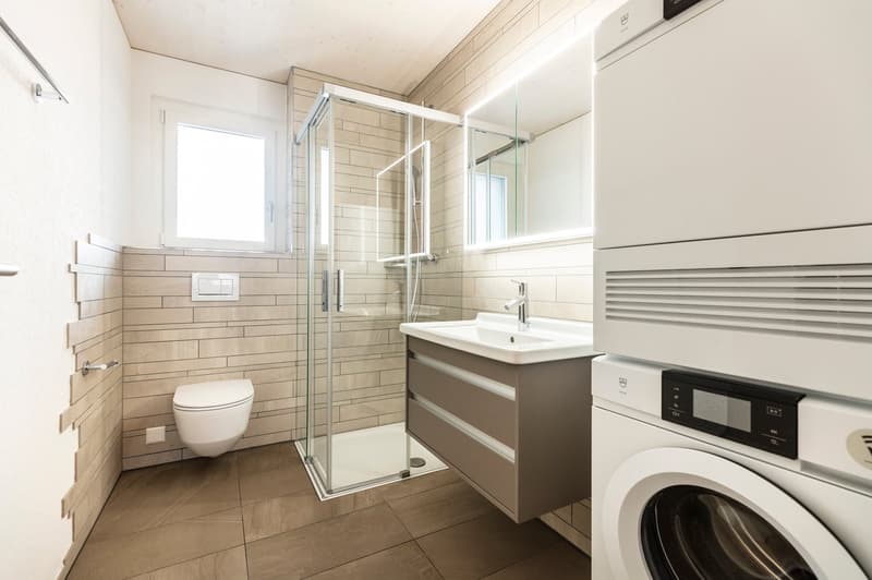 Appartement moderne dans le vieux centre du village! (9)