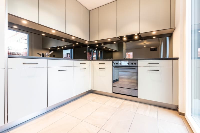 Appartement moderne dans le vieux centre du village! (2)