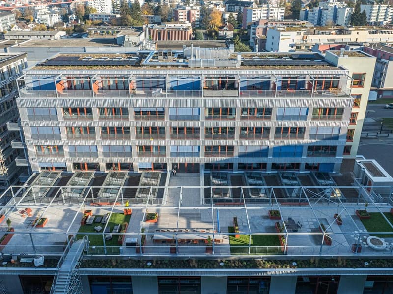 Spazio ufficio/commerciale moderno, completamente sviluppato, in posizione ottimale (11)