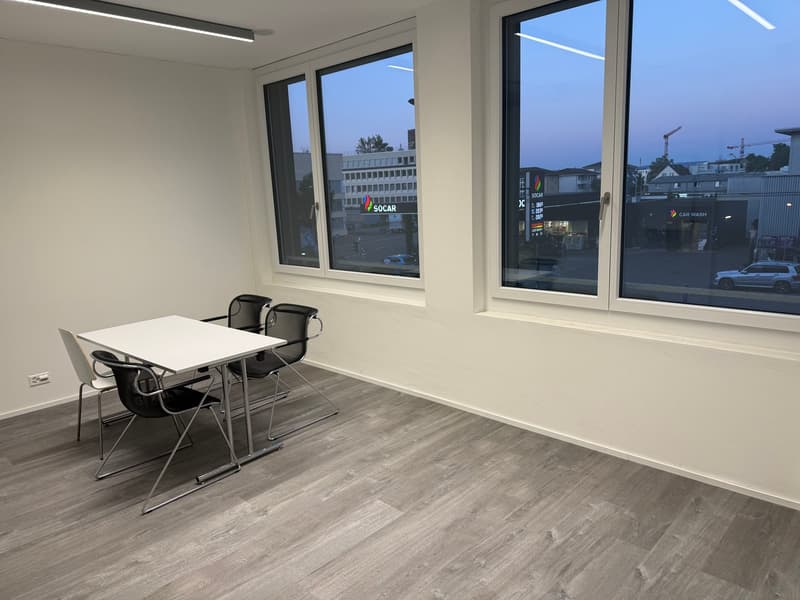 Spazio ufficio/commerciale moderno, completamente sviluppato, in posizione ottimale (5)