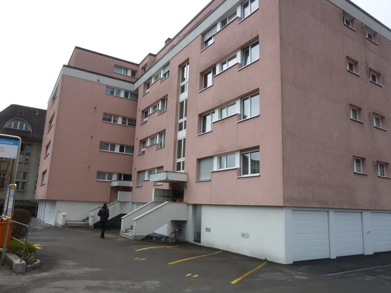 Aussenparkplatz nähe Zentrum (1)