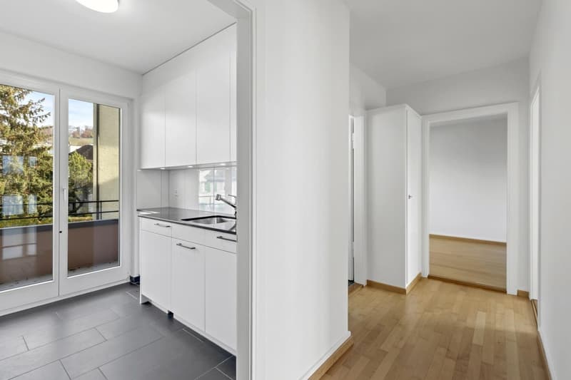 Bitte beachten Sie, dass es sich hierbei um Vergleichsbilder und nicht um Aufnahmen der Wohnung handelt.
