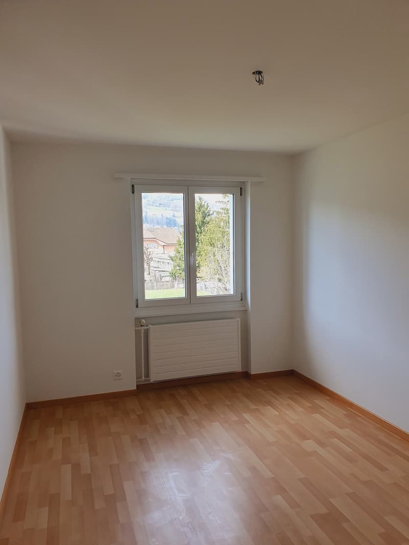 Helle 4.5-Zimmer-Wohnung mit Balkon in Belp (5)