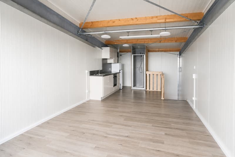Espace commercial moderne avec des options d'utilisation polyvalentes (4)
