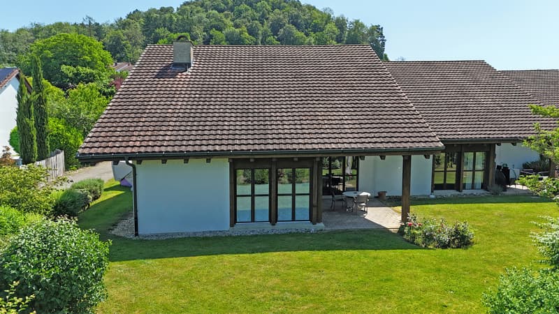 Familienfreundliches Einfamilienhaus mit grossem Garten (11)