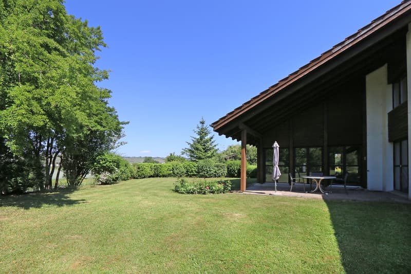 Familienfreundliches Einfamilienhaus mit grossem Garten (9)