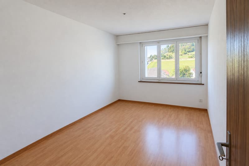 Wohnen mit Weitblick - gepflegte 4.5-Zi-Wohnung im obersten Geschoss (13)