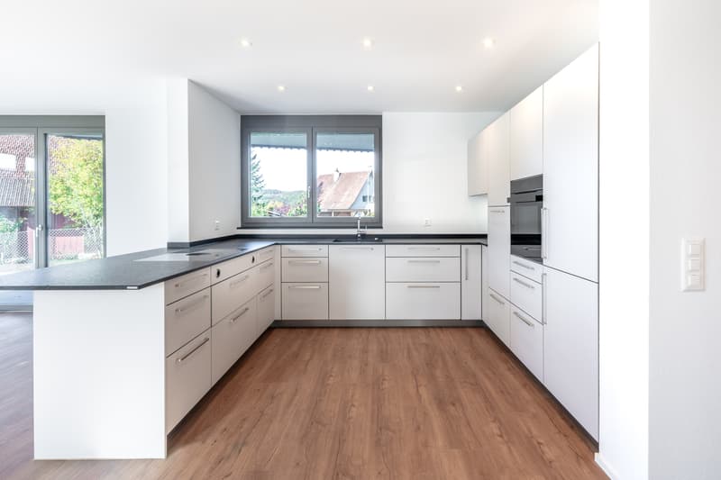 Exklusives Wohnen mit Eigentumscharakter 4.5 Zimmer Gartenwohnung (4)