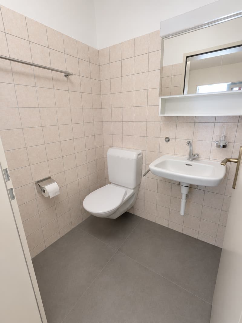 Badezimmer mit Dusche