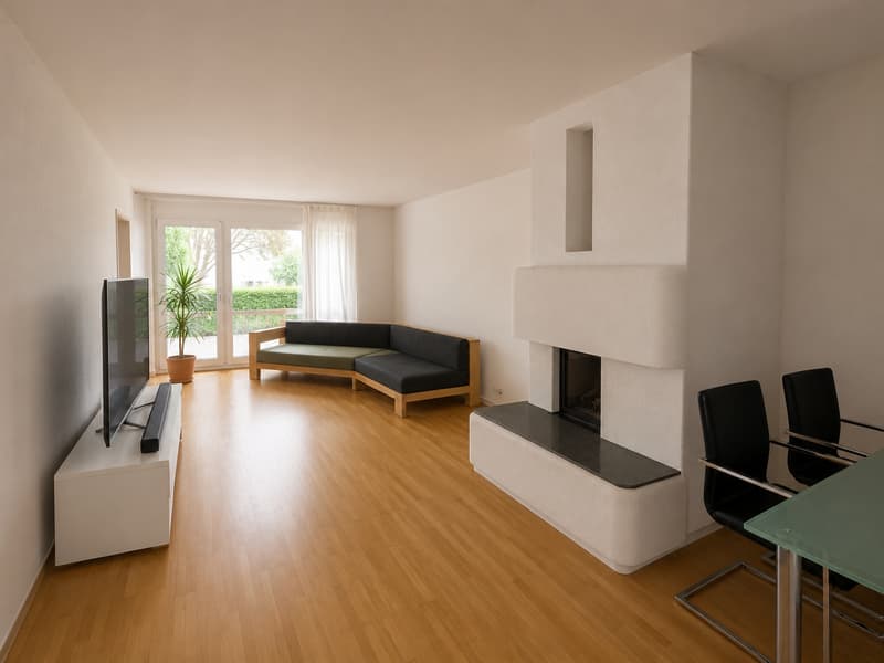 Wohnzimmer mit angrenzenden Esszimmer
