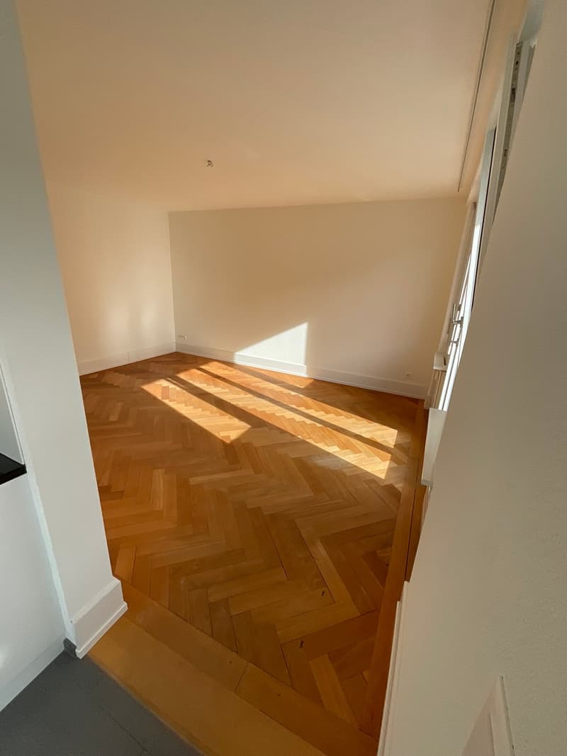 Wohnzimmer / Blick aus Küche