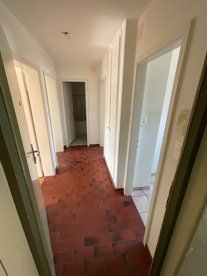 Befristet bis 31.01.2028: geräumige 3-Zimmerwohnung an zentraler Lage (2)