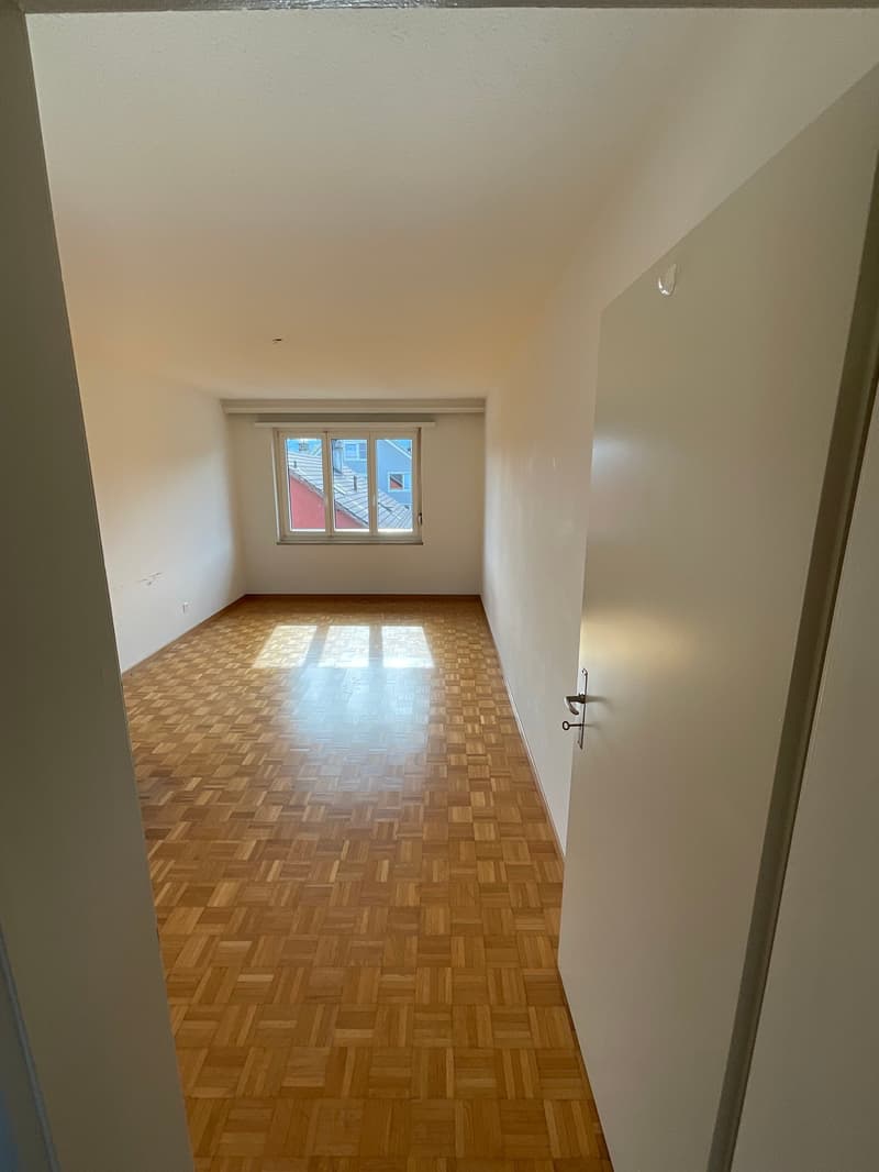 Befristet bis 31.01.2028: geräumige 3-Zimmerwohnung an zentraler Lage (3)