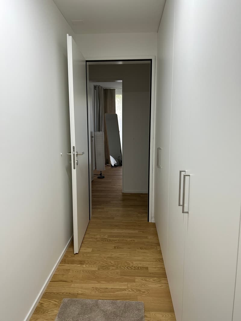 Korridor mit Einbauschränken
