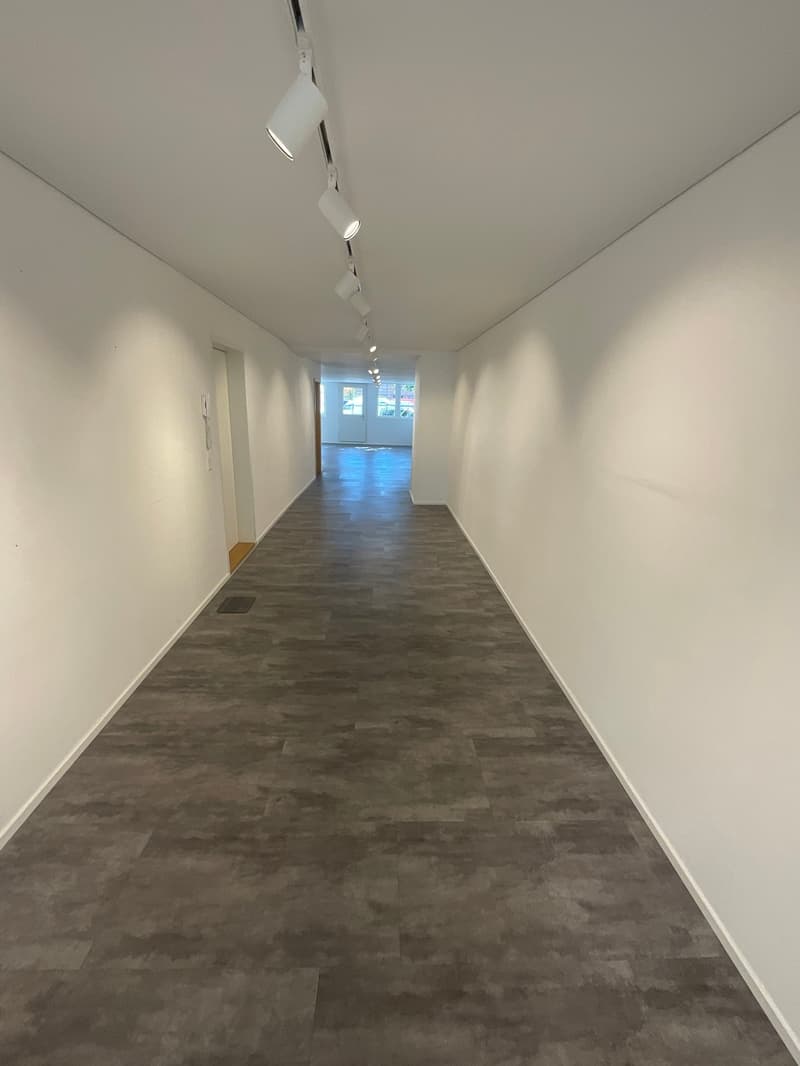 Gewerbefläche Blick Richtung Hof