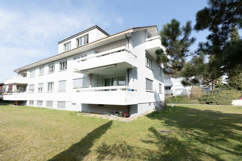 RÉSERVÉ - Appartement mansardé charmant (2)