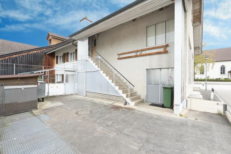 Einfamilienhaus mit Werkstatt im Dorfkern (16)