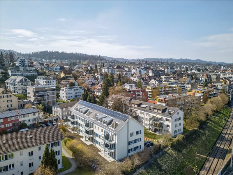 First rental after renovation - Dreamy 2.5-room attic apartments with lake view! (4)