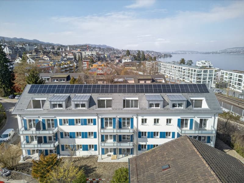 First rental after renovation - Dreamy 2.5-room attic apartments with lake view! (3)