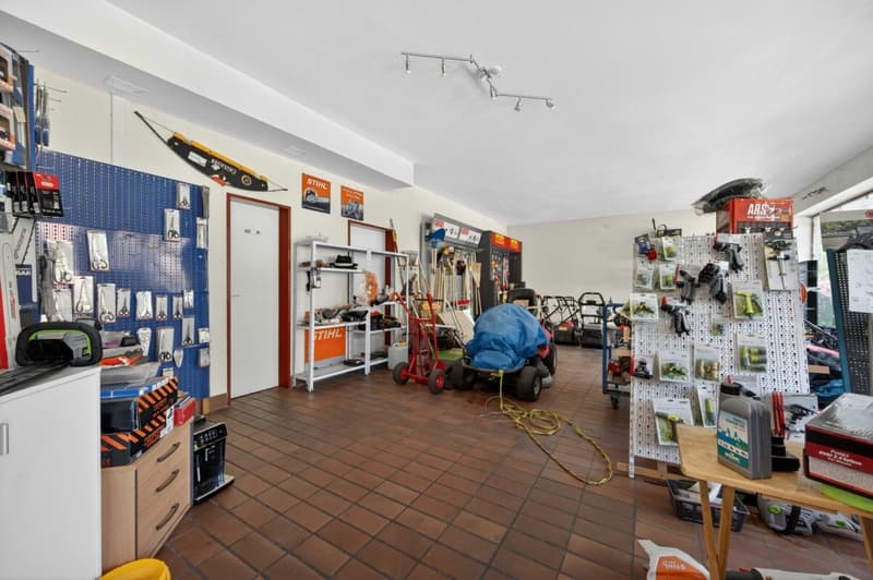 Spazio commerciale attraente con possibilità di utilizzo polivalente a Geroldswil (2)