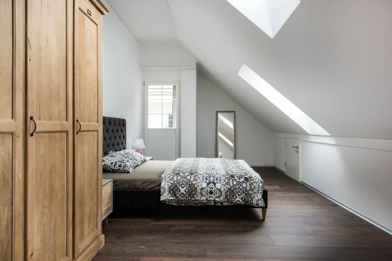 Moderne Dachwohnung mit Neubaucharakter (3)