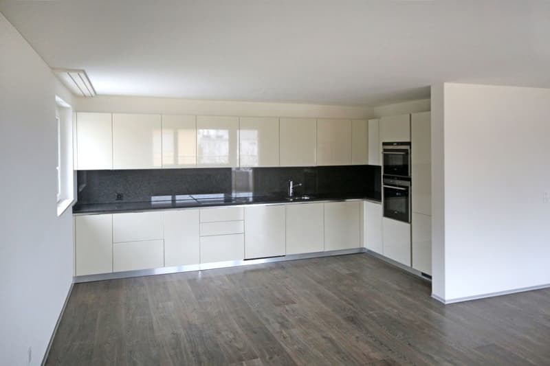 Modern apartment sought? - In the center with ideal connections! (1)