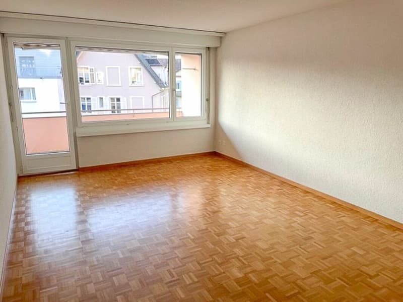 Gemütliche 1.5-Zimmer-Wohnung, schöne Wohnlage mit Aussicht ins Grüne (2)