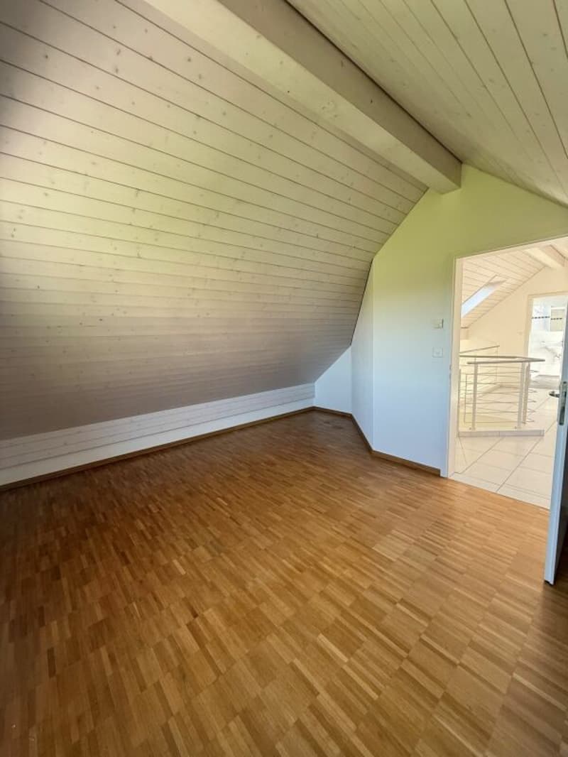 4.5-Zimmer-Maisonette-Wohnung an ruhiger & zentraler Lage (10)