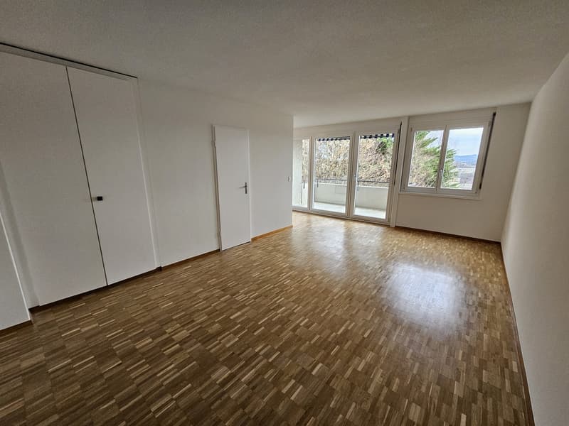 Single Wohnung mit Balkon (1)