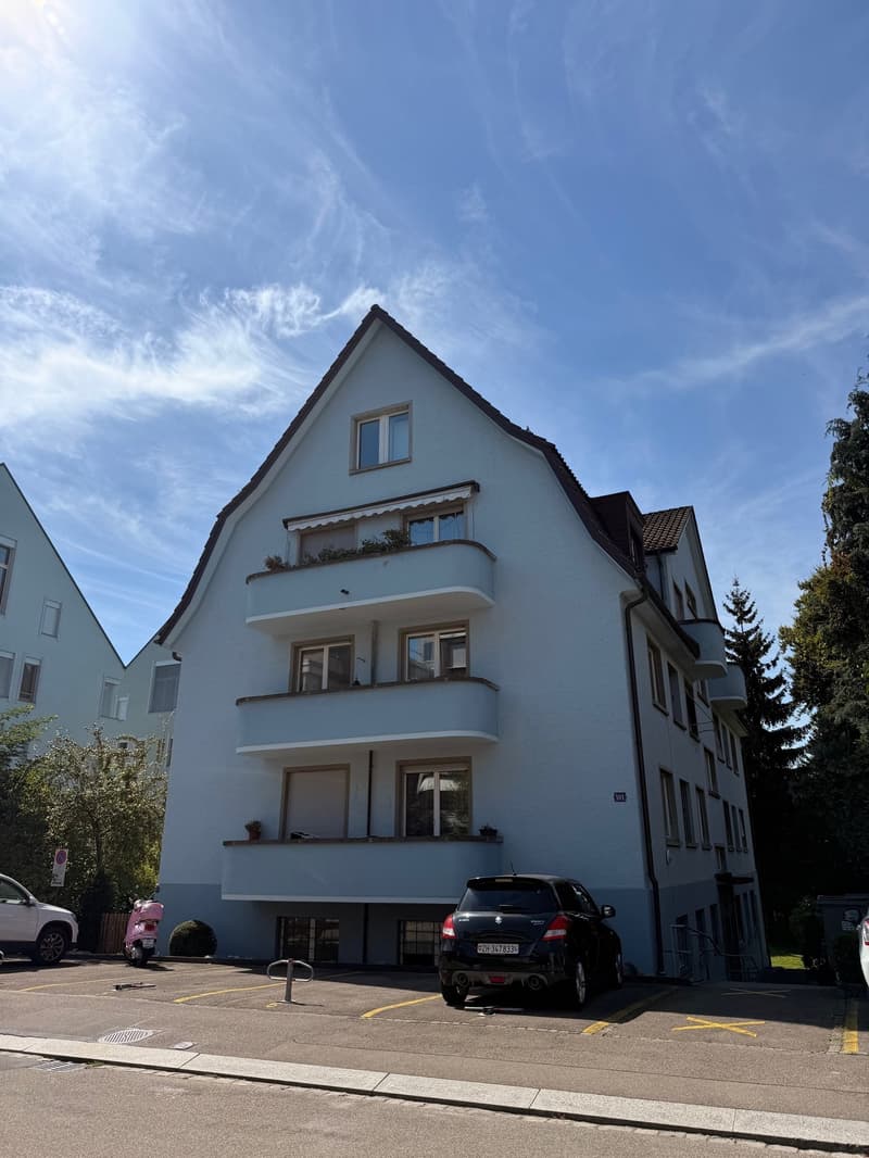 Aussenparkplatz zu vermieten (1)