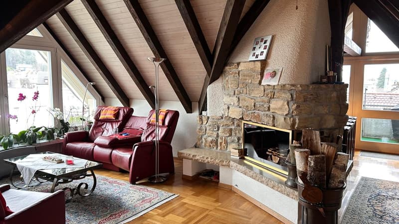 Charming and spacious 5.5-room maisonette apartment (2)