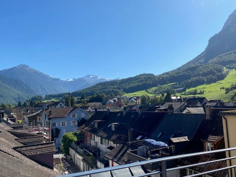 5,5 Zimmer-Attika Wohnung im Zentrum von Glarus mit grosszügiger Terrasse (9)