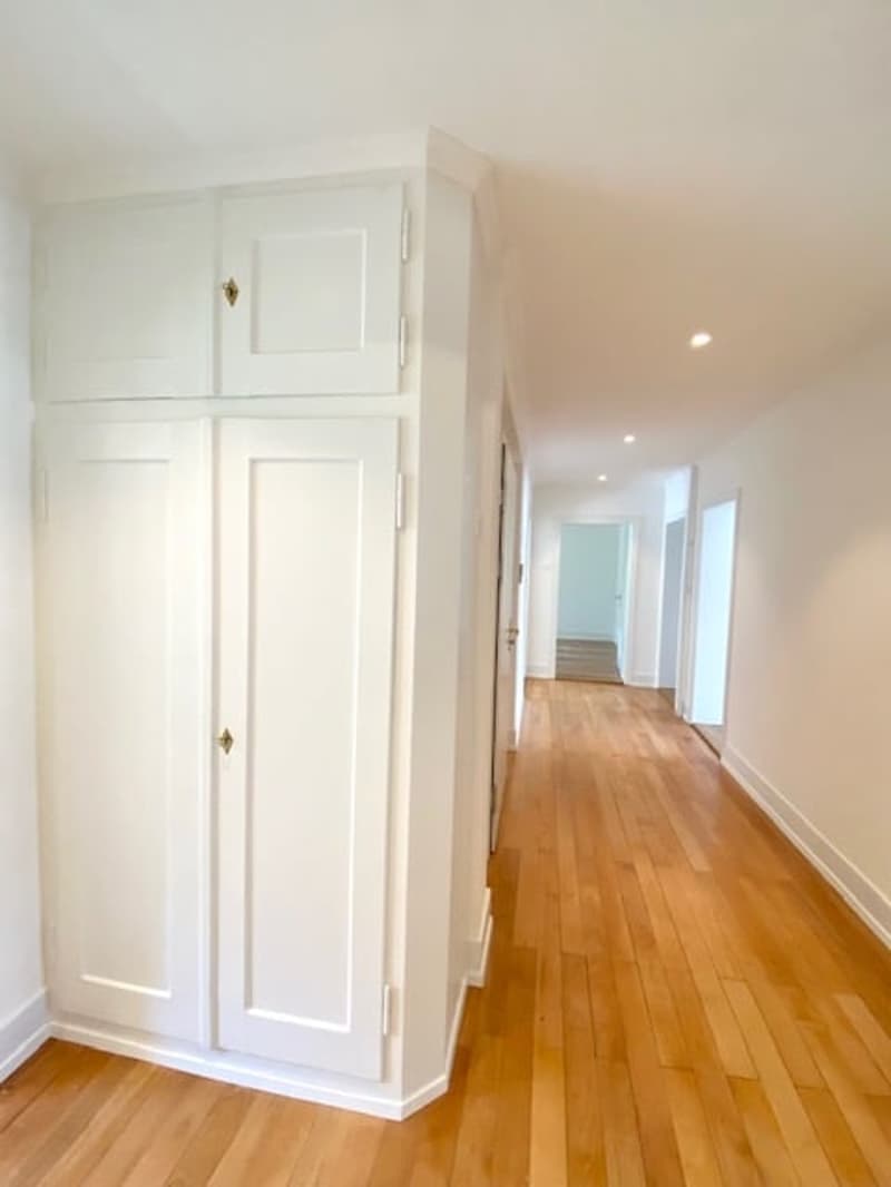 Luxeriöse sanierte 5,5 Zimmer Altbau Wohnung mit Balkon im Zentrum von Herisau (7)