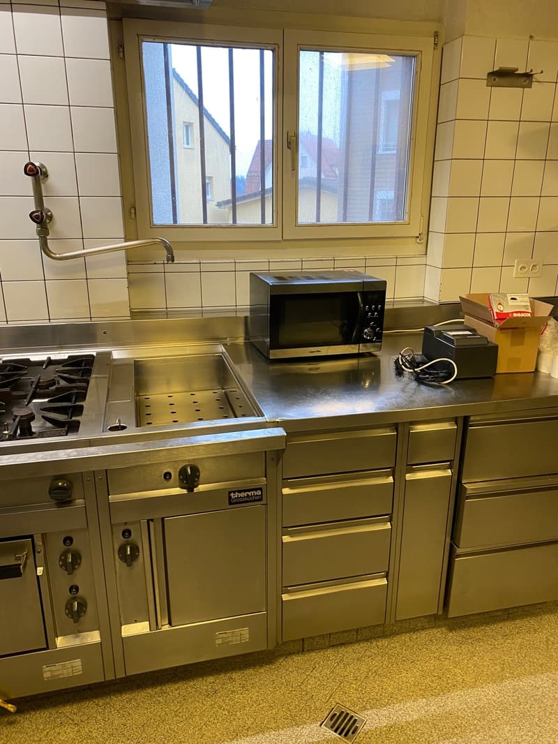 Restaurant de luxe avec café & takeaway dans un emplacement central à Uzwil ! (12)