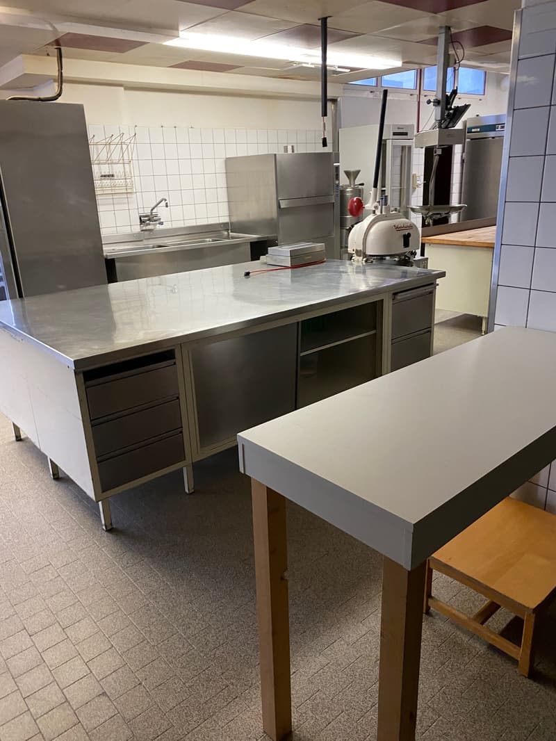 Restaurant de luxe avec café & takeaway dans un emplacement central à Uzwil ! (7)