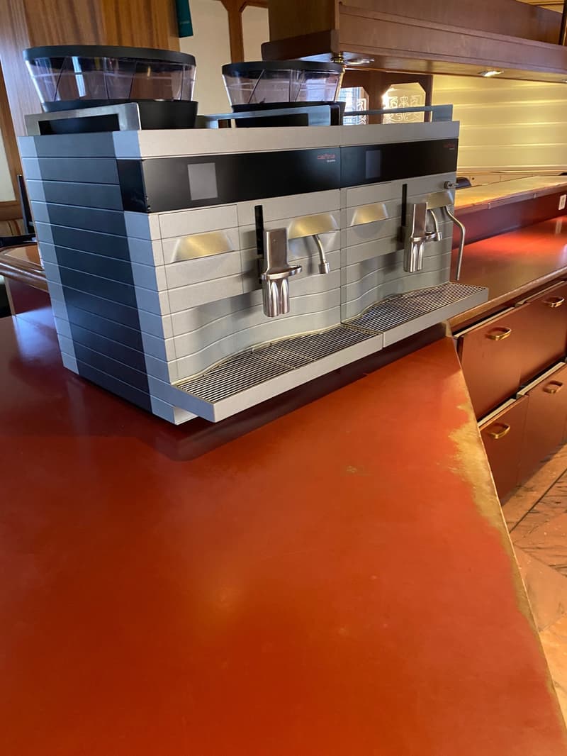Restaurant de luxe avec café & takeaway dans un emplacement central à Uzwil ! (11)