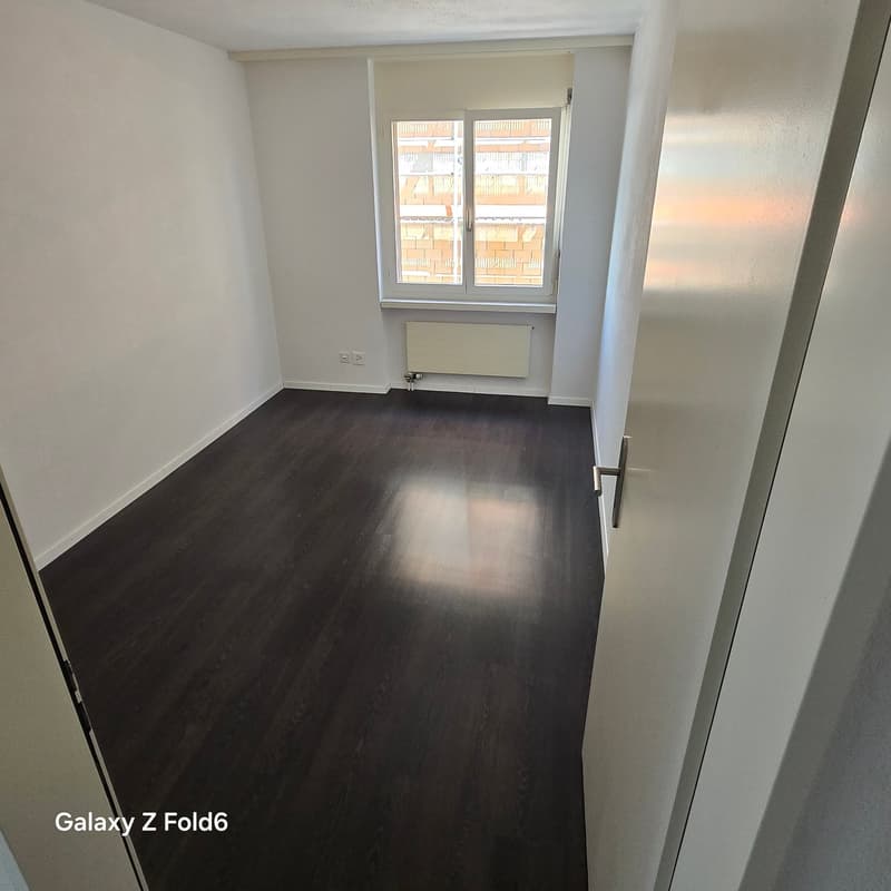Appartement 6.5 pièces au centre d'Uzwil avec terrasse, ascenseur et 2 salles de bains (9)