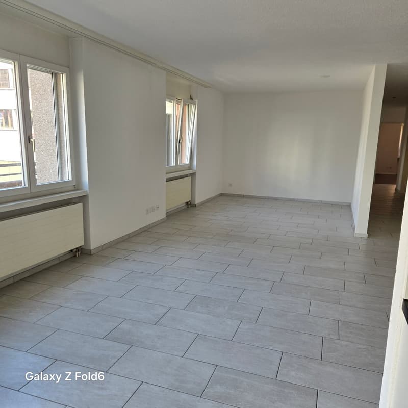 Appartement 6.5 pièces au centre d'Uzwil avec terrasse, ascenseur et 2 salles de bains (4)