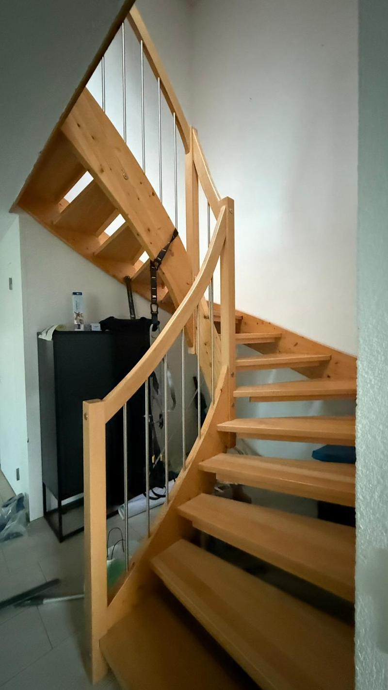 Luxuriöse 3 1/2 Minergie Maisonette Dach-Wohnung mit atemberaubende Aussicht und Balkon (23)