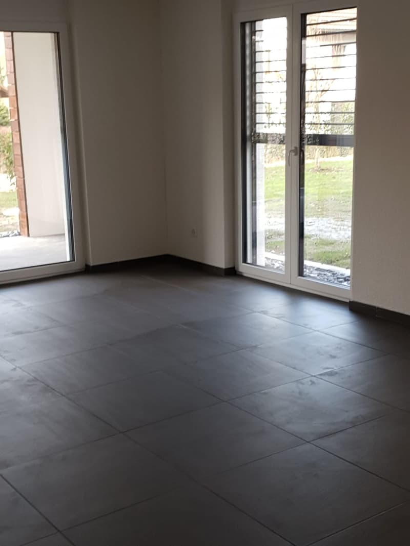 Luxurious 2 1/2 room apartment with private laundry tower and large balcony (7)