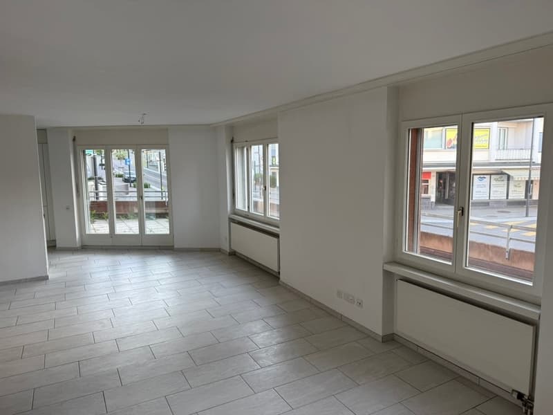 6.5 Room Apartment in Uzwil Center with Terrace, Elevator and 2 Bathrooms (4)