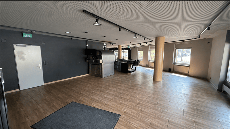 Spacious restaurant in top location – 350 m² including winter garden & outdoor area (10)