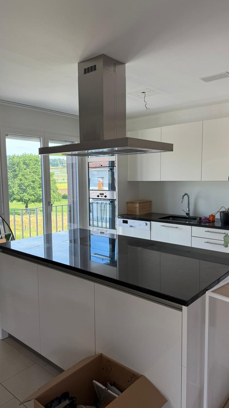 Luxuriöse 3 1/2 Minergie Maisonette Dach-Wohnung mit atemberaubende Aussicht und Balkon (2)