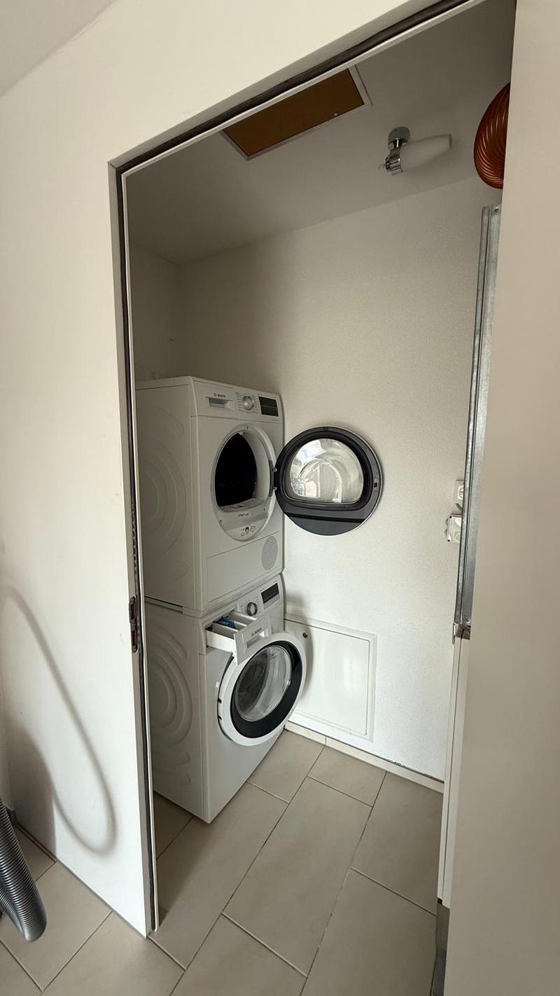Luxuriöse 3 1/2 Minergie Maisonette Dach-Wohnung mit atemberaubende Aussicht und Balkon (18)