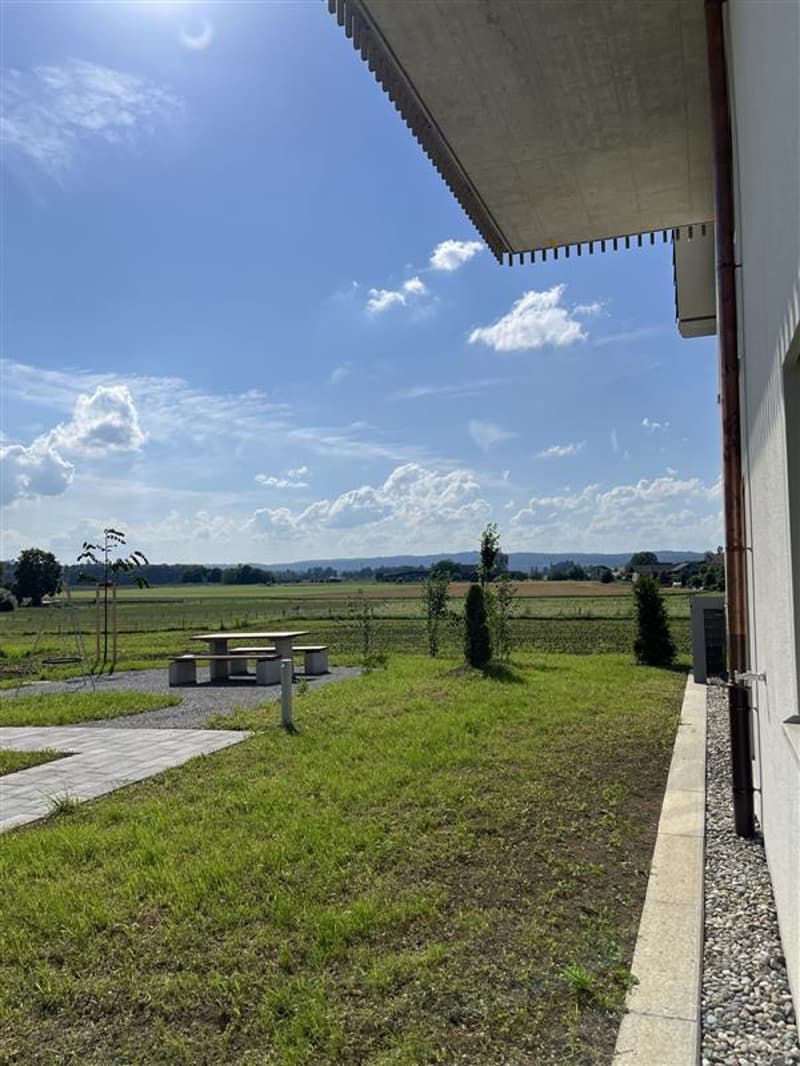 Appartement au rez-de-chaussée avec vue panoramique dans le meilleur emplacement ensoleillé du Zürcher Weinland (13)