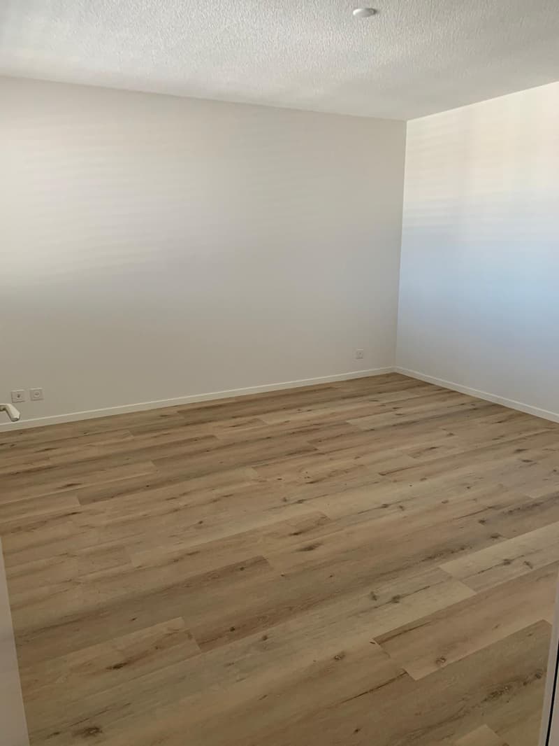 Helle 2.5-Zimmer-Wohnung mit Balkon im 4. OG – sofort verfügbar in Oberuzwil (8)